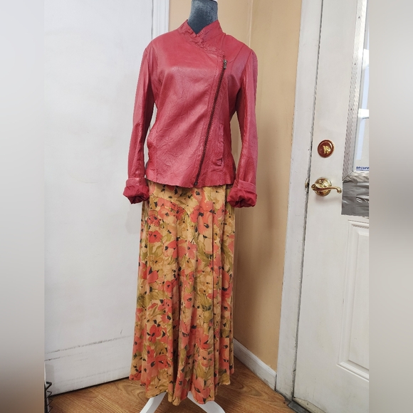 CIGNO NERO Ladies Leather Jacket SIZE 40 Fitted Zip Crop Jacket.Like new - Picture 9 of 11